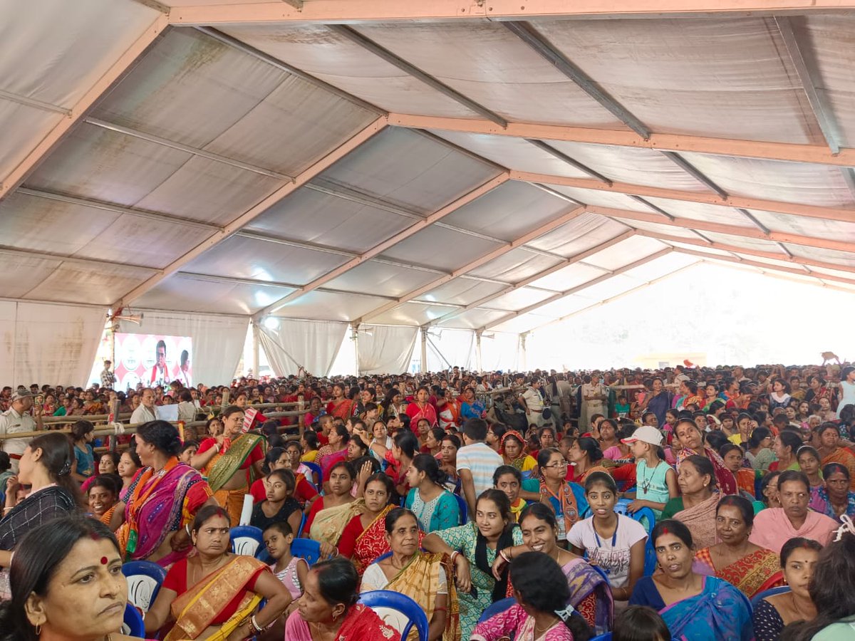 People in Bengal are tired of TMC's autocracy and desperately want a change. That's why they are arriving in hordes to see PM Narendra Modi in action as he visits Krishnanagar, Purba Bardhaman, and Bolpur to address their angst. All hail the saffron tsunami! #BanglarBiswasModi