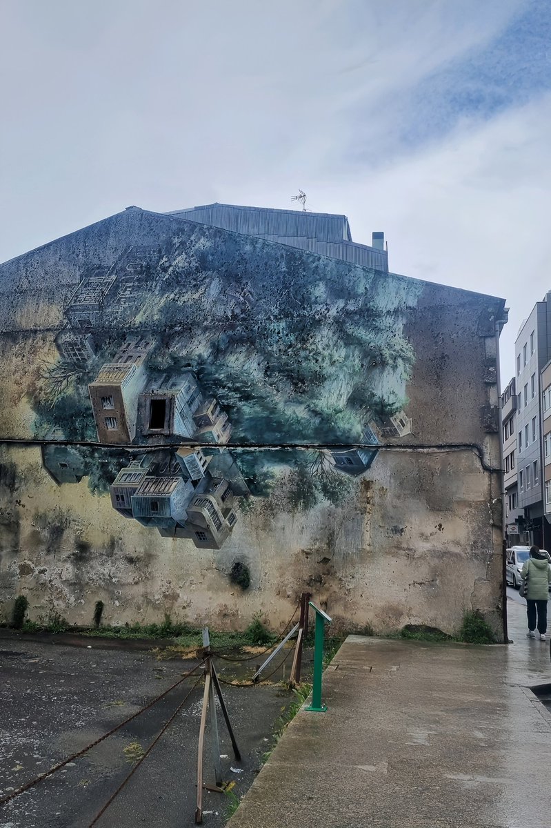 Bo día #Carballo #streetart #urbanart #viaxes #streetphotography #graffitiart #viagem #urban #streetstyle #artwork #travel #painting #mural #wallart #arte #contemporaryart #voyage #streetarteverywhere #instaart  #artepública #publicart #art