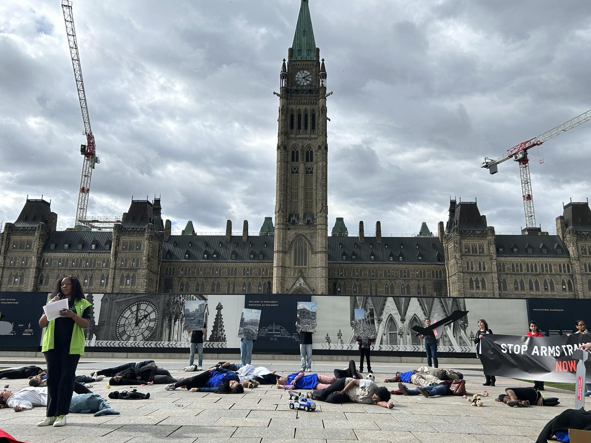 Today we took part in a staged die-in on Parliament Hill to share a glimpse of the horrors that Gazans have been facing States must stop fueling the crisis in Gaza & prevent further humanitarian catastrophe & loss of civilian life 🔗: amnesty.ca/ceasefire #StopSendingArms