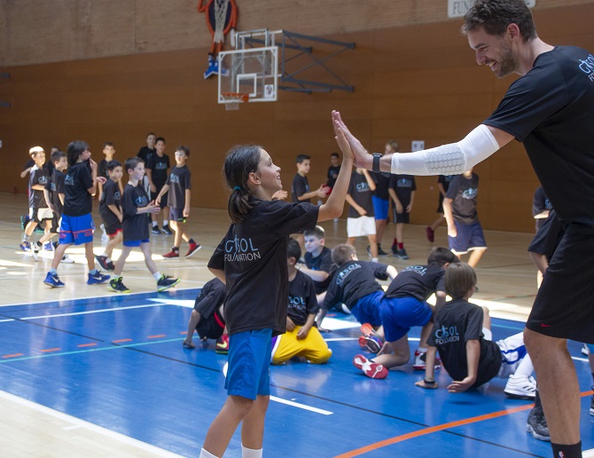 #SantBoi 🏀l La @GasolFoundation ofereix una beca per participar a la @PauGasolAcademy. La beca cobreix el 100% del cost total de l’activitat i les inscripcions es podran tramitar fins al 30 de maig 🔗 acortar.link/VGovhi