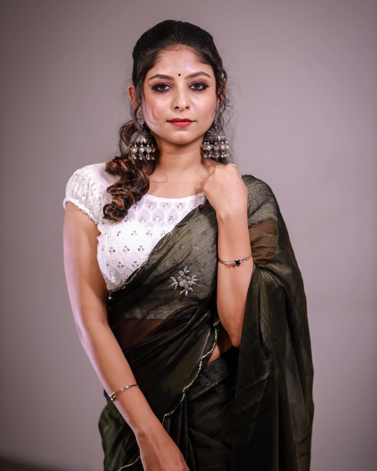 GMo_rPKaoAA0_Hb?format=jpg&name=large