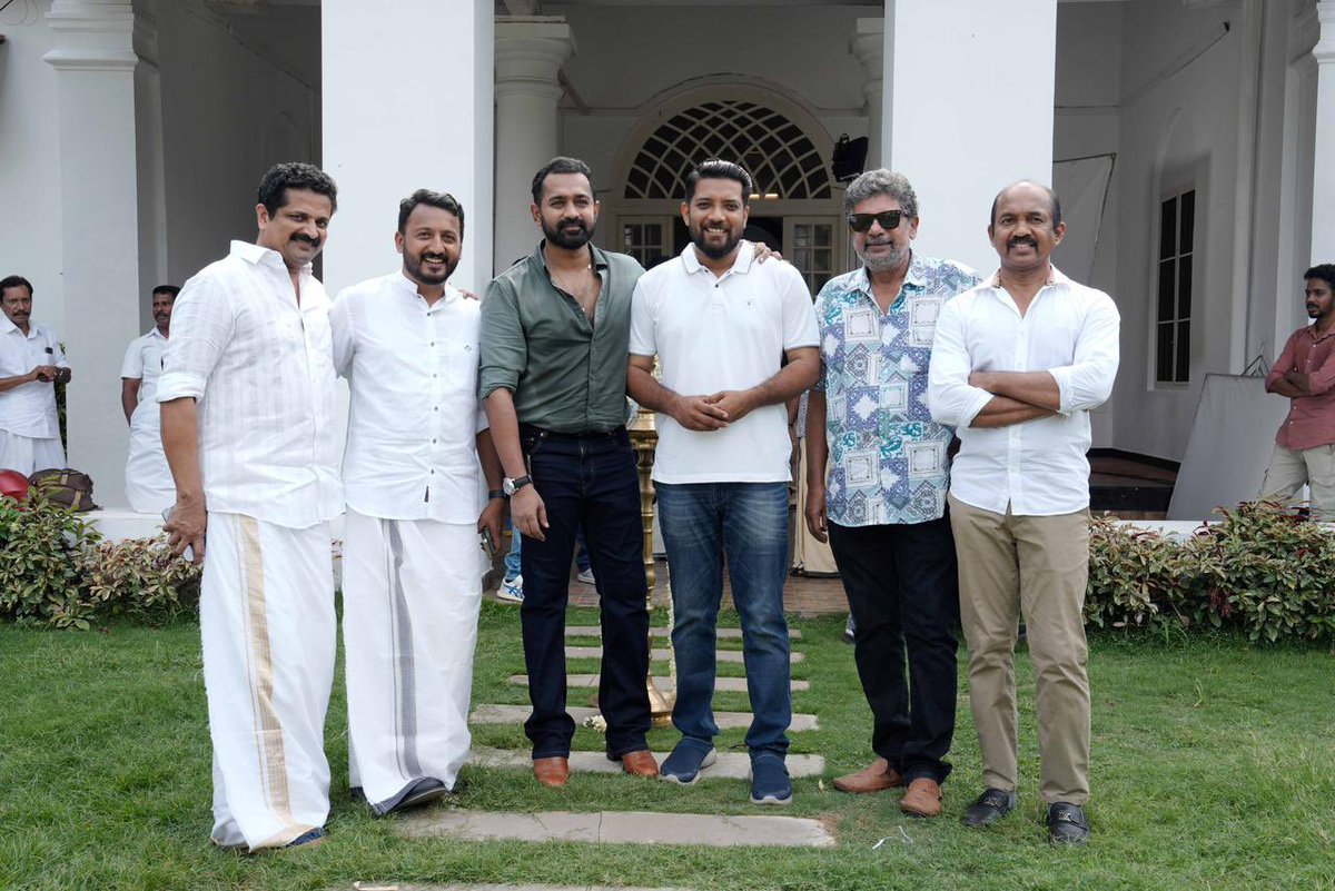 Our production number 7 starts today! 

Seeking all your blessings and prayers. ❤️🙏

#ProductionNo7 #KavyaFilmCompany #AanMegaMedia #JofinTChacko #AsifAli #AnaswaraRajan #ManojKJayan #VenuKunnappilly #AntoJoseph