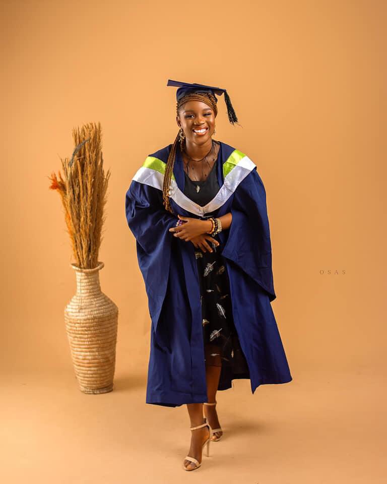 I want to graduate and convocate

I want to wear the convocation gown

UIFEESMUSTFALL

#UIFEESMUSTFALL 
#UIFEESMUSTFALL 
#UIFEESMUSTFALL