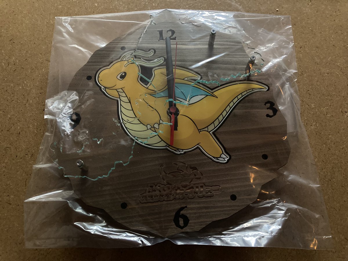 カイリュー壁掛け時計 福井県産杉(天然木)を使用。前面に福井県の形を