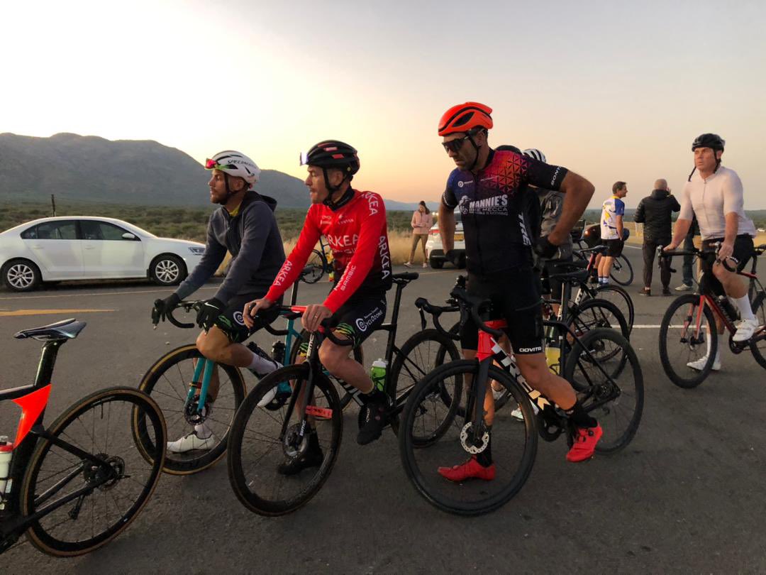 And off they go! 🚴 Stage 1 of the 2024 Tour de Windhoek kicked off at Teufelsschlucht in earnest. The 6-stage race will take place over four days. By: Castro Uulumbu