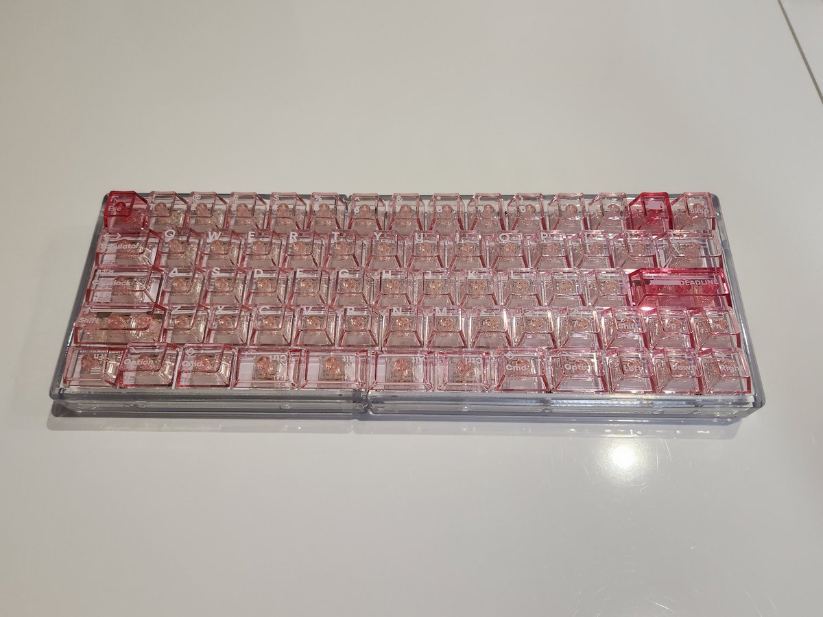 Mil_Keyboard's tweet image. 透明なGuide68も完成！ 大事に扱うからあんまり黄変しないでね！

#Guide68 #deadlinestudio #airhutt #mackit