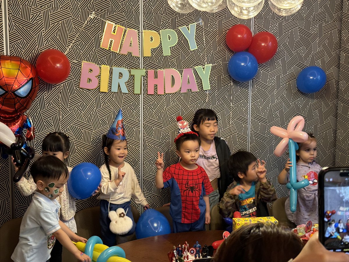 MagicPartyMacau's tweet photo. 澳門魔術師, 魔法生日派對 @澳門濠尚會所
魔法生日會PARTY 澳門小朋友生日會，魔法生日會
 https://t.co/gU4iL5wtSP…
 #澳門魔術師 #macaumagician #澳門魔術派對 #澳門派對場地 #澳門充氣城堡 #macaumagic #澳門商場魔術表演 #澳澳門魔術 #澳門小朋友生日會 #濠尚會所 #海上居會所  #澳門會所 https://t.co/Sp7WlNucYf