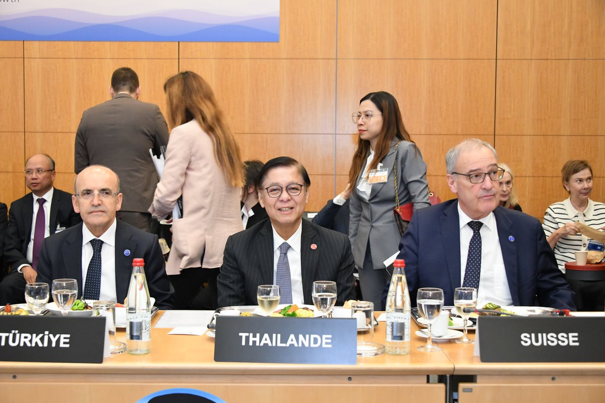 🇹🇭VFM @SihasakPh attended the OECD Ministerial Council Meeting 2024 as representative of Thailand to deliver remarks to commemorate the 10th Anniversary of the Launch of the Southeast Asia Regional Program (SEARP), highlighting Thailand’s active engagement with SEARP, which has…