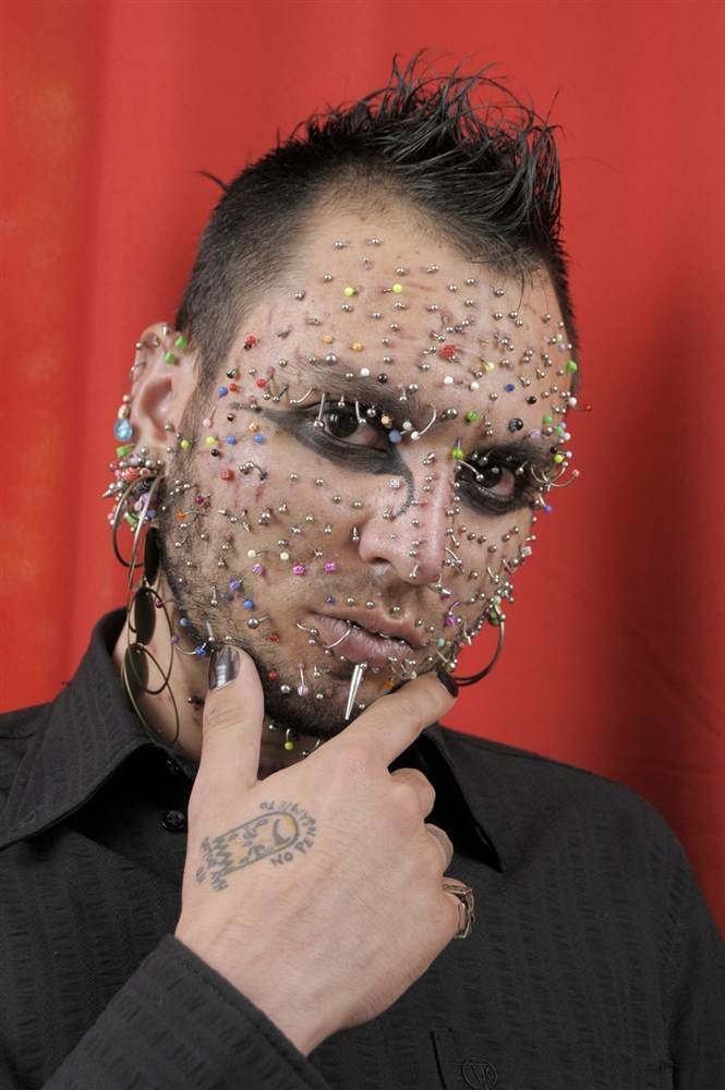 Ting_Balll's tweet photo. How does pinterest see you?  
-piercing  
-icon  
-accessory 
-style

Why 😭😭😭 https://t.co/NghMiIBuuT