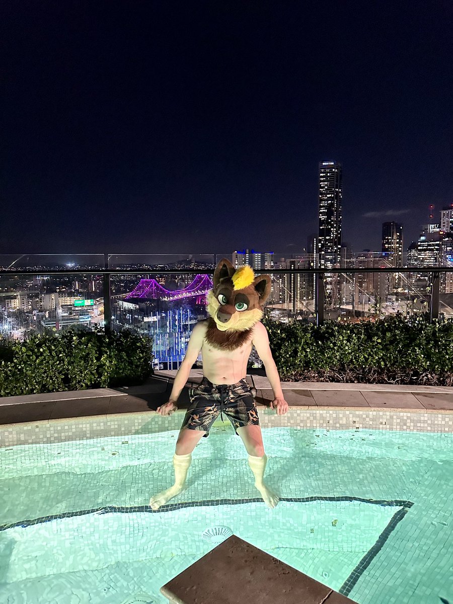 Pool with a view? Yes please!

#FursuitFriday