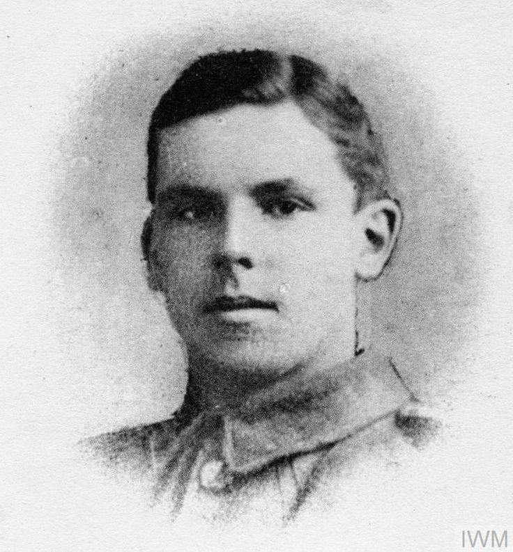 Remembering Private Alfred G Victor Reeve 🇬🇧

C Company, 1st Battalion, London Regiment (Royal Fusiliers).

Death: 3 May 1917, Western Front.

Son of Ernest Edward and Alice Reeve, of 34, Conley Rd., Church Rd., Willesden, London.

_____ 
#lestweforget #remembrance…