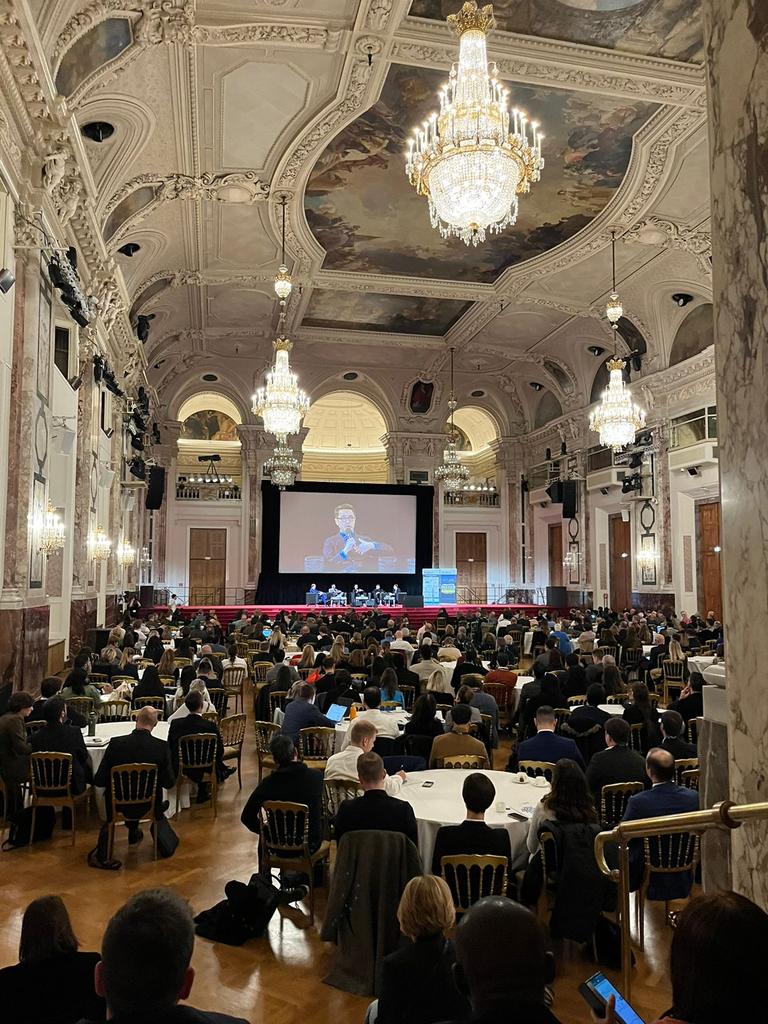 Your essay can open a world of new possibilities.

Discover how writing an effective essay on the #NextEducation can bring you to the Global Peter Drucker Forum at #Vienna, connect you management minds from all over the world, and fuel you with ideas that could change your life!