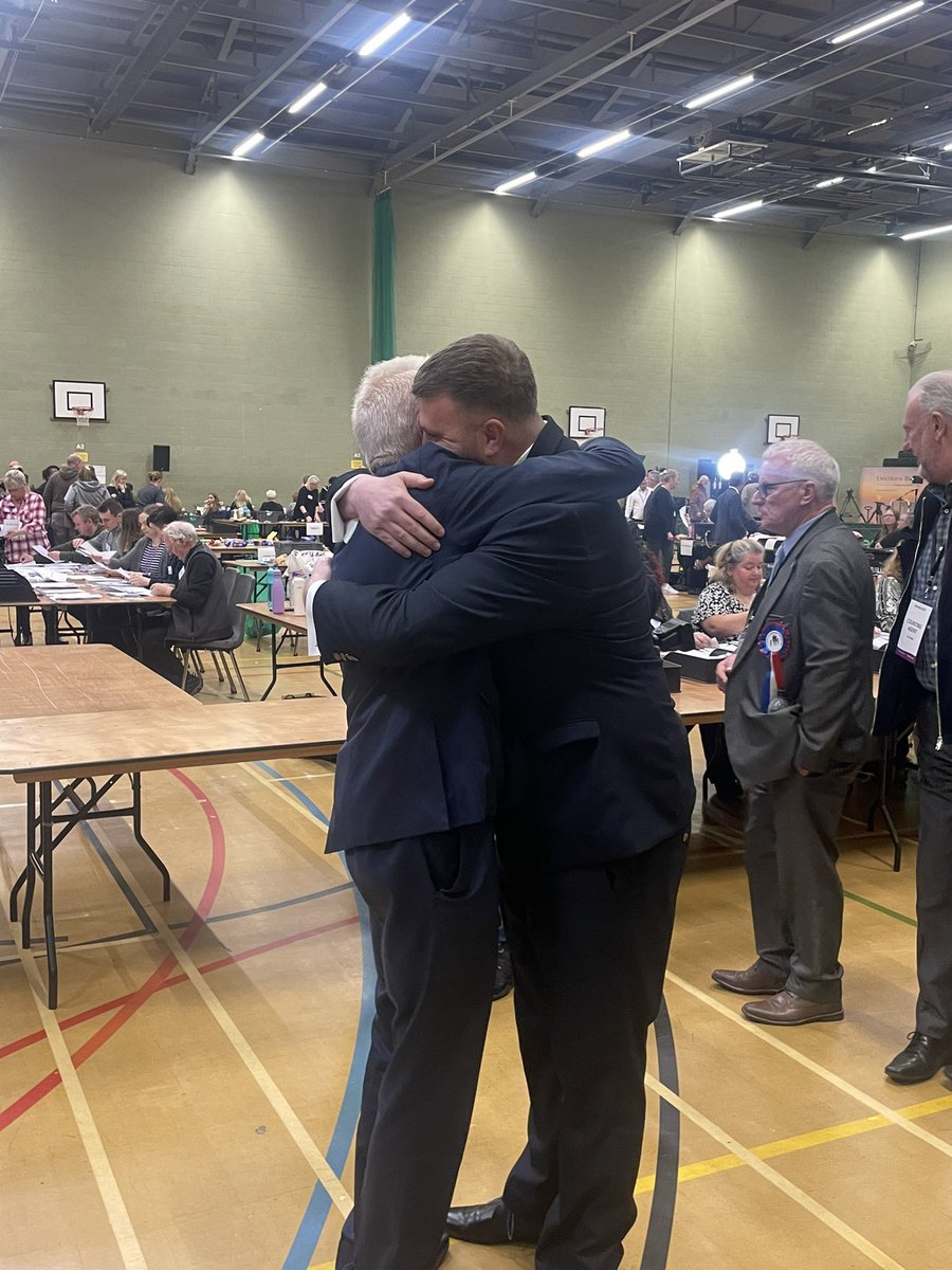 Words can't express my gratitude to my dear friend and mentor @GordonMarsden. Your unwavering support, guidance, and belief in me has been incredible. I'm so proud I was able to keep your promise from 2019 ensuring we had a second Labour MP for #BlackpoolSouth.