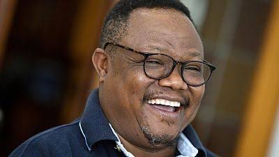 Tundu Lissu is a master of political strategy✊🏽 He takes the bull by its horn huwa hazungukizunguki! Mikakati yake ni ya kutafuta pakuondoa kizingiti ili mambo yaende! Disruption ni kuvuruga ila kitaalam Disruptors ni wazuri na ndo wanaoleta mabadiliko - wanatutoa kwenye mazoea…