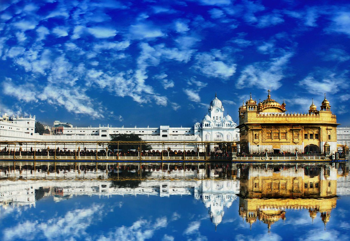 Enveloped in serenity, Sri Harmandir Sahib stands as a beacon of peace and spiritual harmony. A sacred sanctuary where hearts find solace and souls find solace. #GoldenTemple #HarmandirSahib #DivineSerene