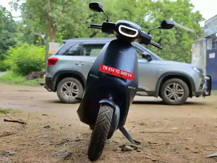 Electric two-wheeler sales crater in April 2024 as prices increase amid reduced subsidies

#EVs #twowheelers #auto 

businessinsider.in/business/auto/…

By @sourabhjain24