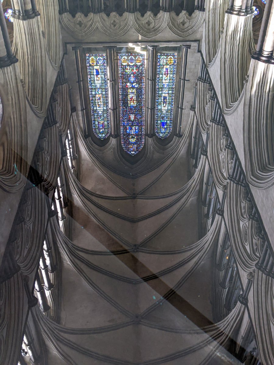 This is actually a #FontsOnFriday from Salisbury cathedral and not a sneaky extra #tracerytuesday - the font there is very modern and the water in it very still, to reflect the ceiling - I really liked it