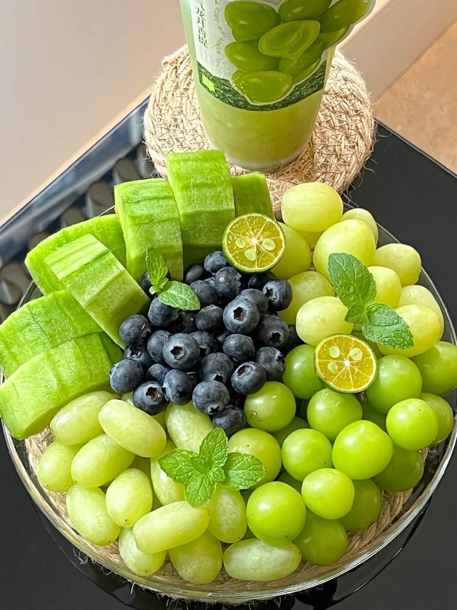 ChinSegundo's tweet image. 今日水果：手指青提、甜地球青提、國產青提、藍莓、羊角蜜甜瓜