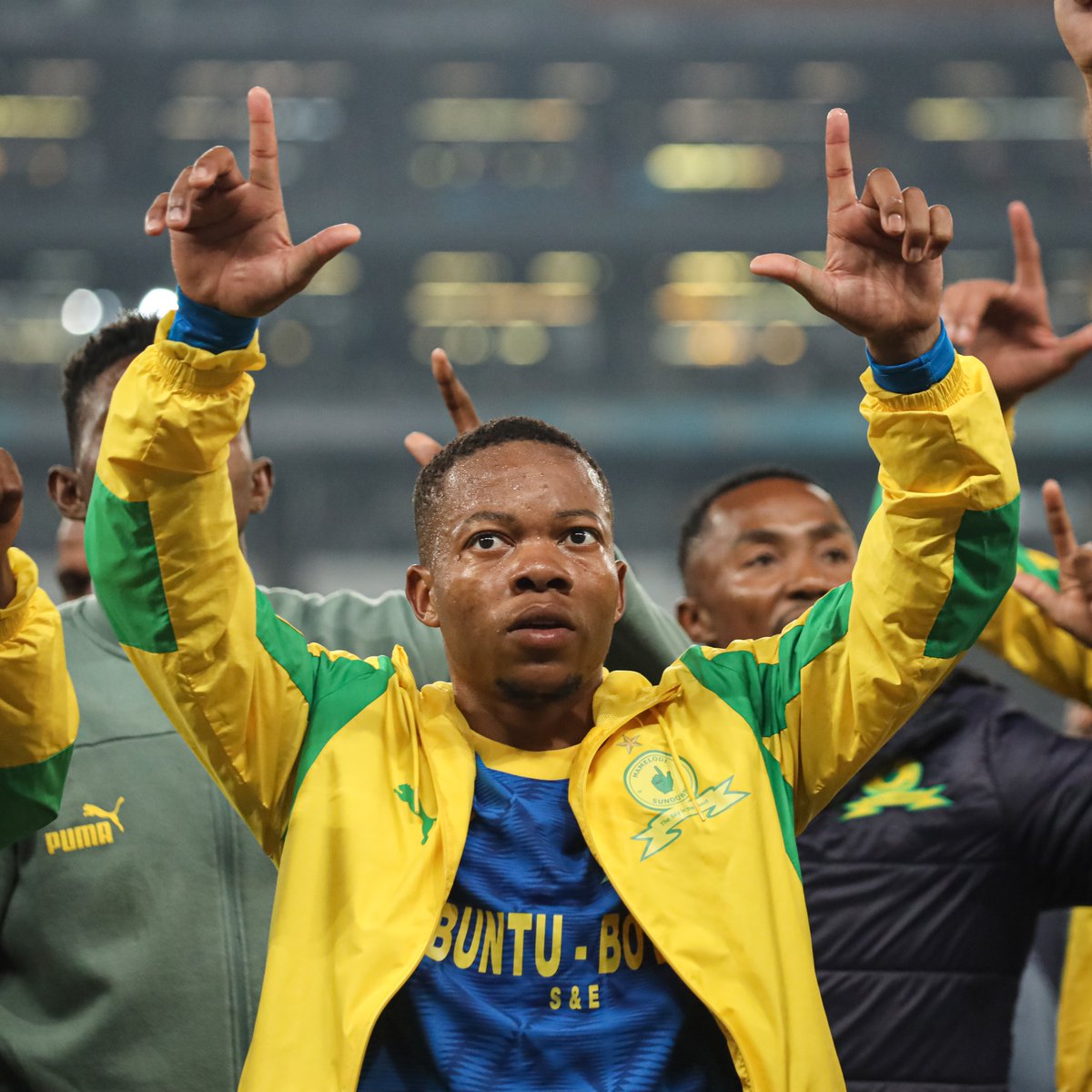 𝗚𝗢𝗢𝗢𝗢𝗢𝗗 𝗠𝗢𝗥𝗡𝗜𝗡𝗚 🏆#𝗖𝗛𝗔𝗠𝟳𝗜𝗢𝗡𝗦 🏆

Let us know below how it feels to be a #Champ7ion this morning! 🧏⬇

#Sundowns #DStvPrem