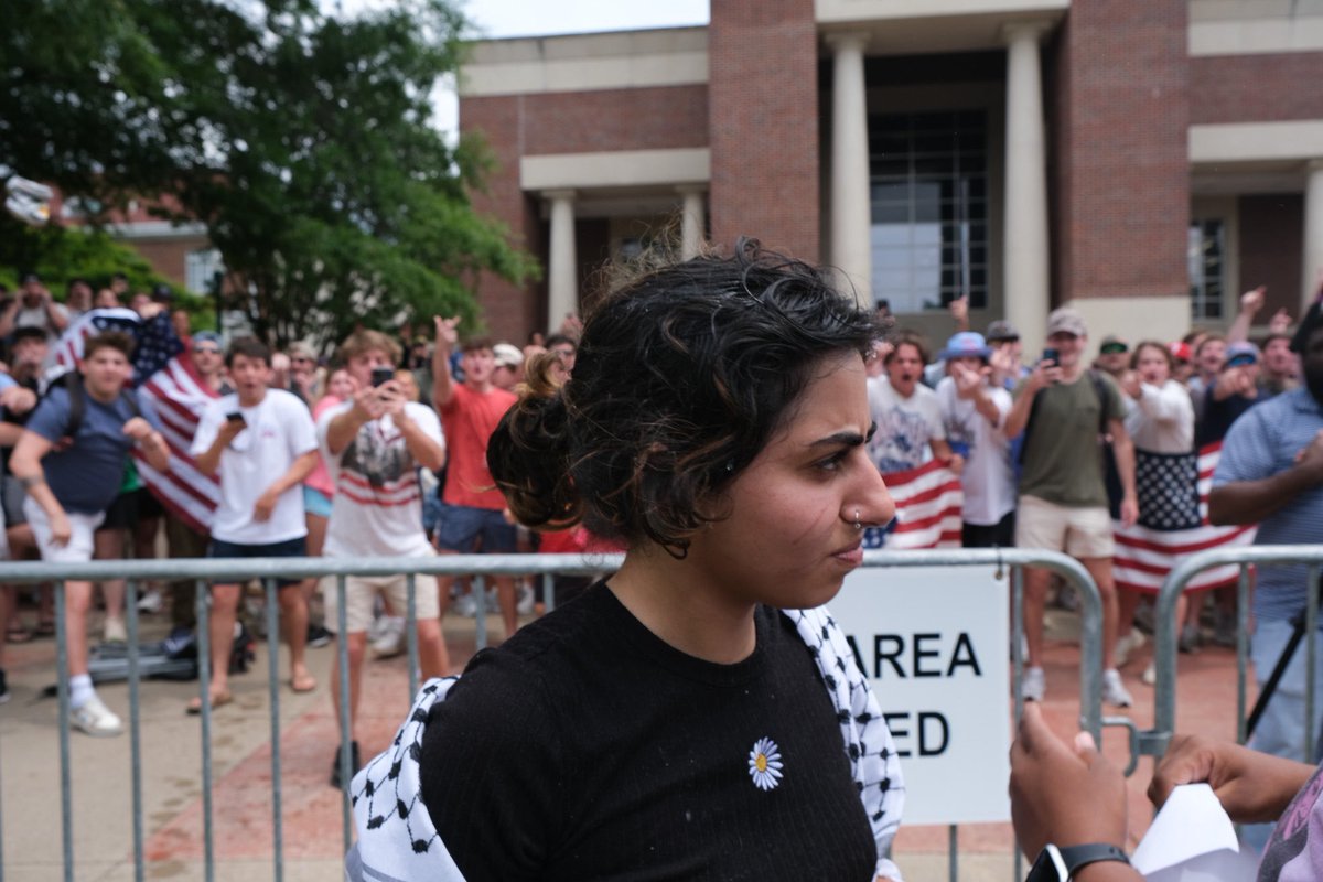 A truly incredible picture from the protests at Ole Miss