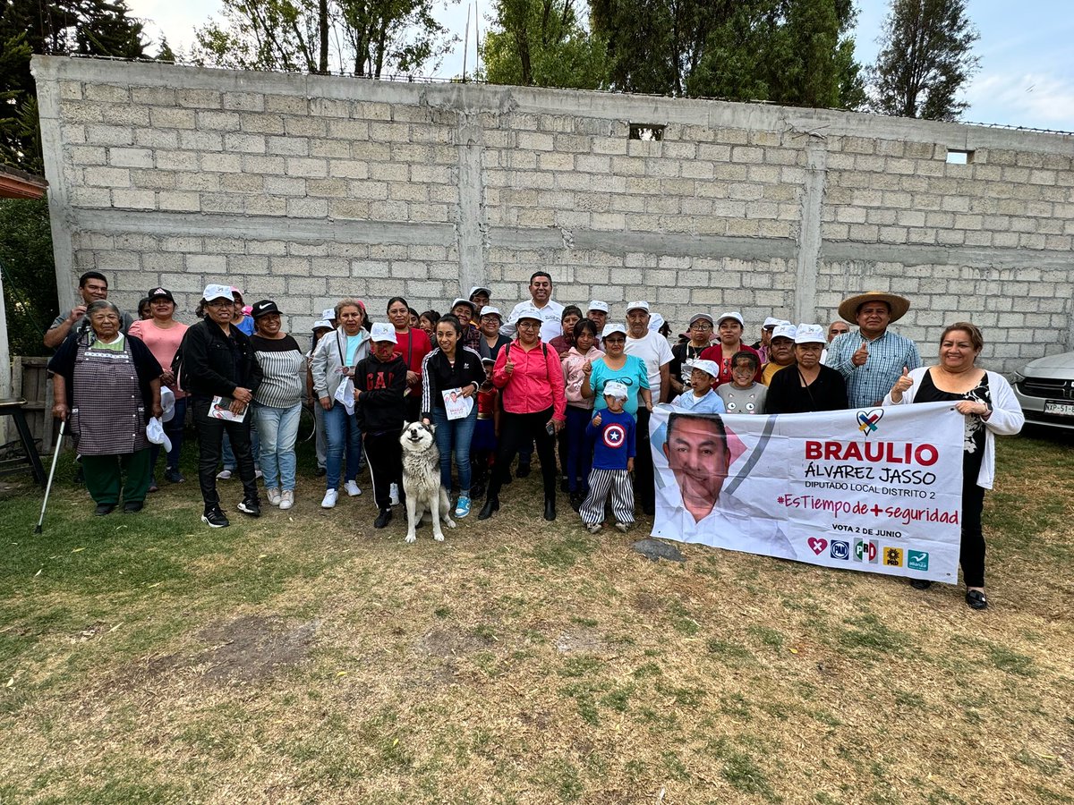 braulioalvarezj's tweet photo. #EsTiempo
De mejores avenidas y calles para el #Distrito2Toluca
Ante vecinas y vecinos de #SanFranciscoTotoltepec me comprometí a hacer las gestiones y exhortos necesarios en la legislatura para el reencarpetado de la Avenida de las Partidas y su ampliación a cuatro carriles. https://t.co/z6pvNlEc0r