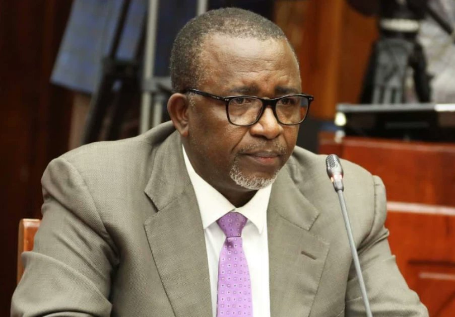 Hon Mithika Linturi, how can you repackage sand,cowdung, and goat skin, then you call that fertiliser?? Eii awuoro. Hon Mithika Linturi made a triple profit of 1.9 Billion which is stashed in offshore accounts. Eii Jehova