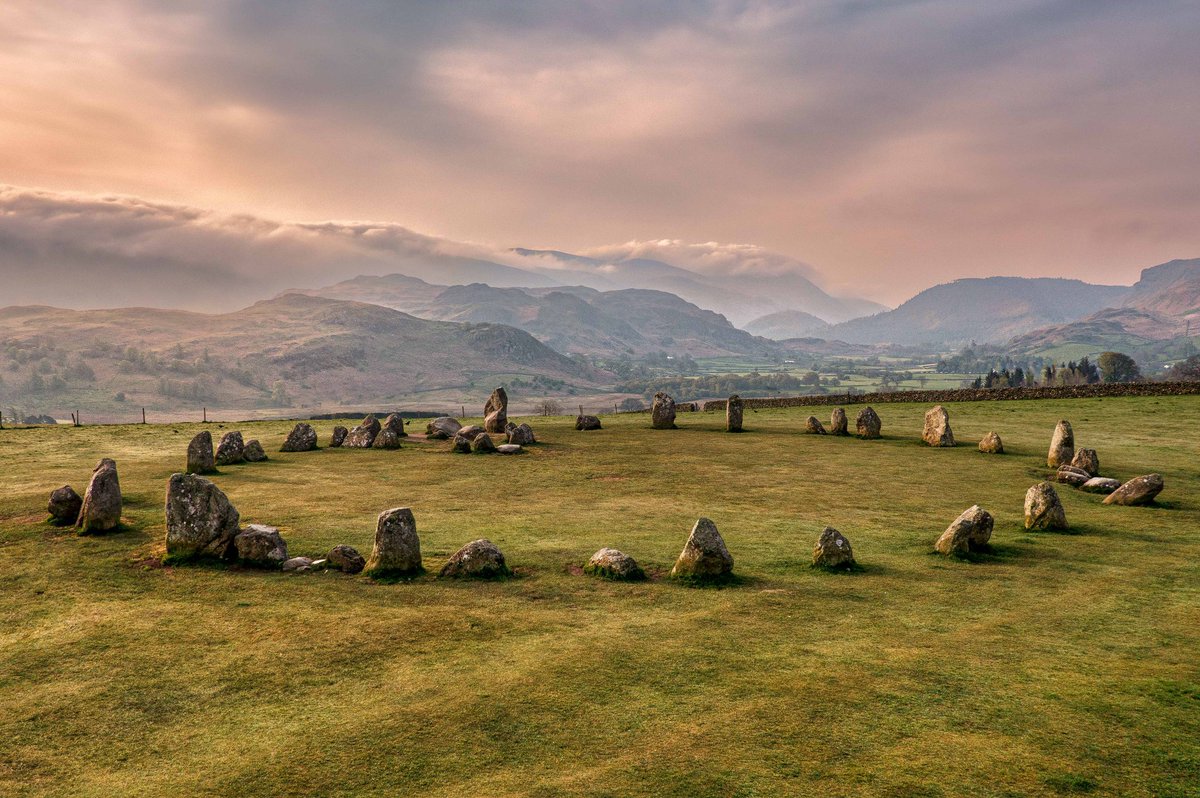 Morning everyone hope you are well. Yesterday's dawn breaking over the beautiful 5000 year old, Neolithic, Castlerigg Stone Circle with views towards the Helvellyn range. Have a great day. #LakeDistrict @keswickbootco