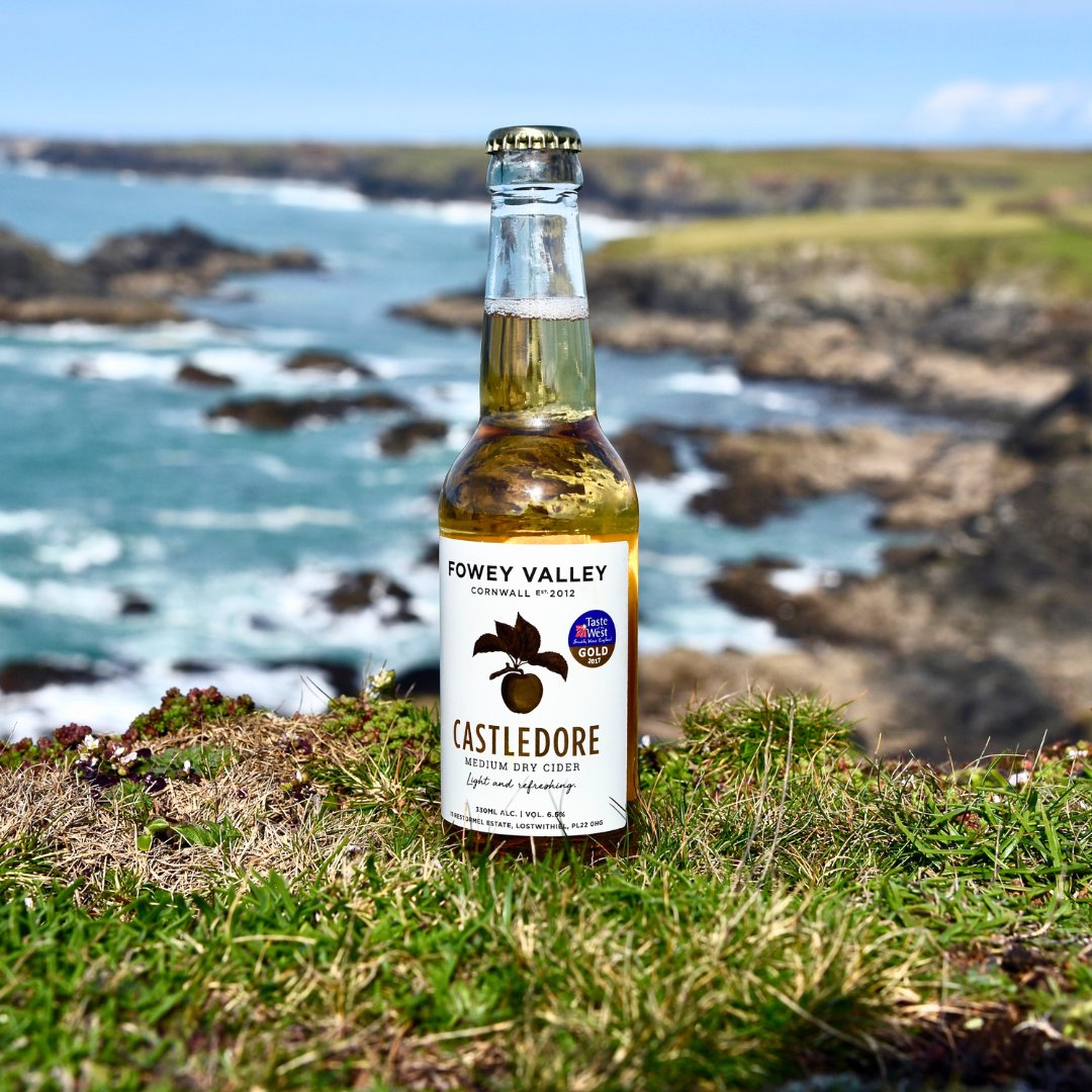 🍻 CASTLEDORE CIDER UPDATE 🍻 While our 500ml Castledore Cider might have sold out, we've still got plenty of refreshing goodness in our 330ml bottles! It's the perfect tipple for the #maybankholiday ☀️ Shop here: foweyvalleycider.co.uk/shop