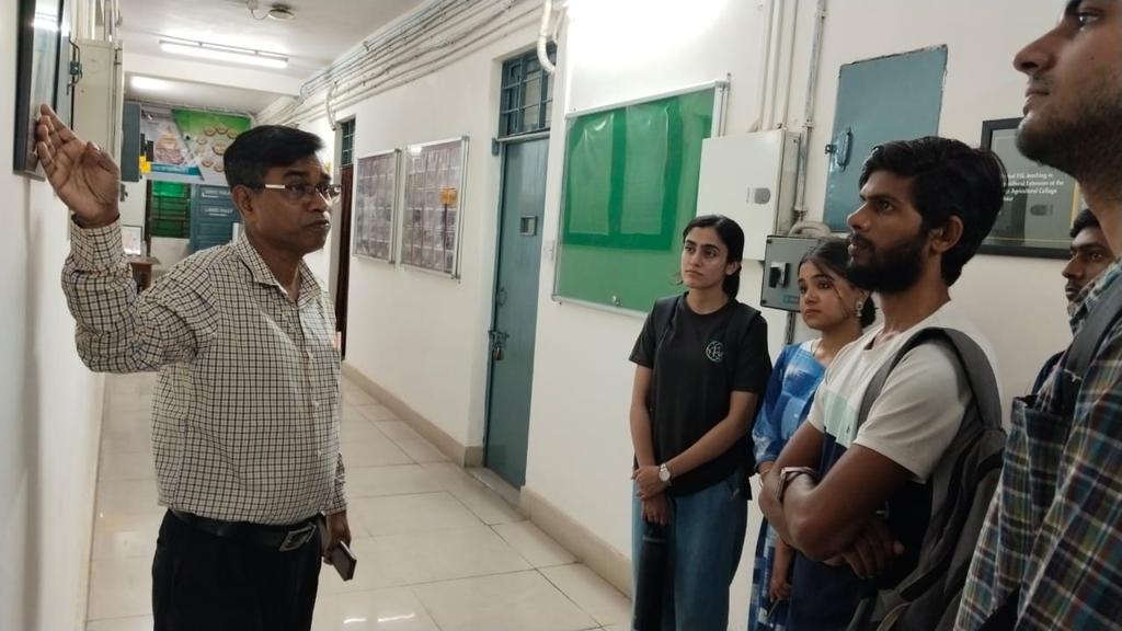 MA Mass Communication 2nd Semester students of the Dept. of Journalism and Mass Communication visited the Dept. of Ext. Education and Communication of the Institute and interacted with the eminent Agriculture Scientists. Prof. Kalyan Gadai Head of the Dept. welcomed the students.