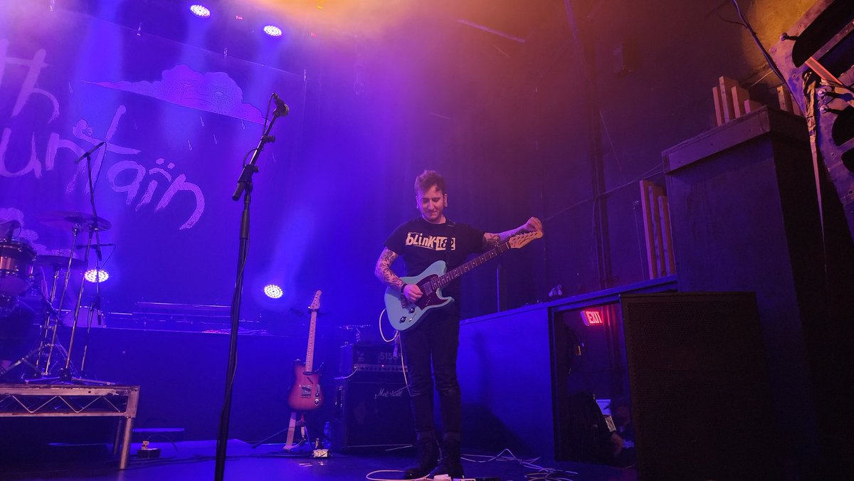 offwinger87's tweet image. First @youthfountain_ show done tonight at the Rickshaw. Thx for the shout out! GL on the rest of the tour!