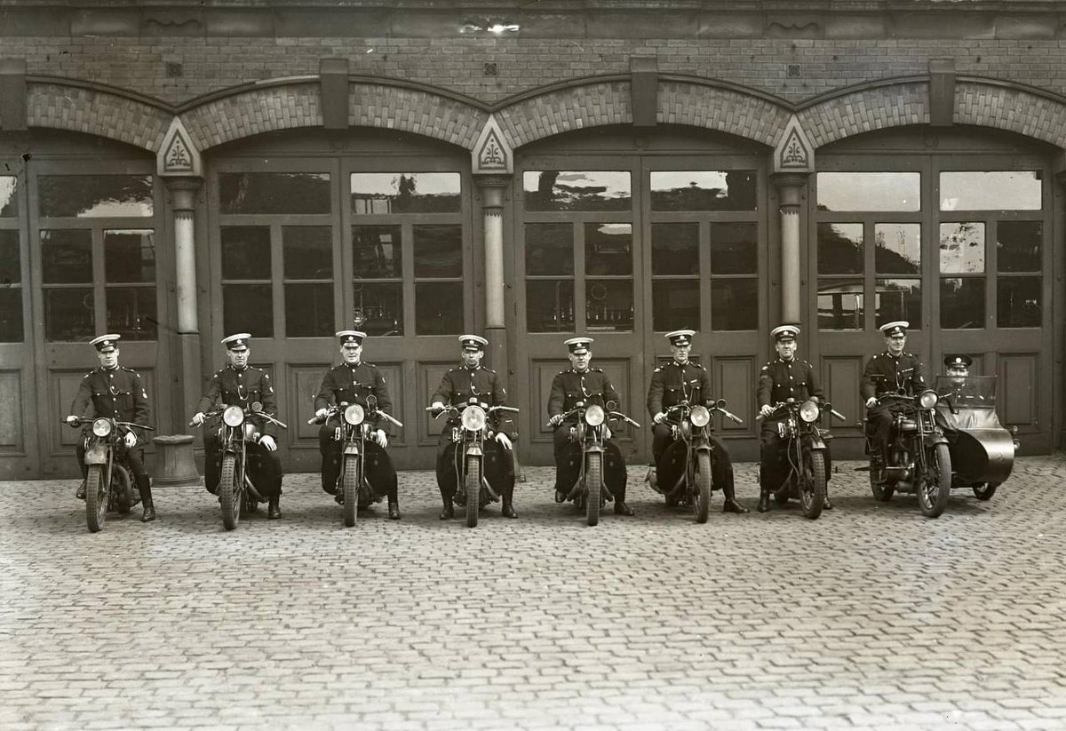 Oldham Motorcycle Police. >FH