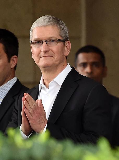 Apple's Fallen! Profits Drop & Sales Decline - Tech Giant Pins Hopes on India? Things are souring for the Big Tech behemoth, as revenue dipped for a fifth quarter on the spin. Despite the gloom, Apple still recorded a profit of $23.6bn for January through March. iPhone sales…