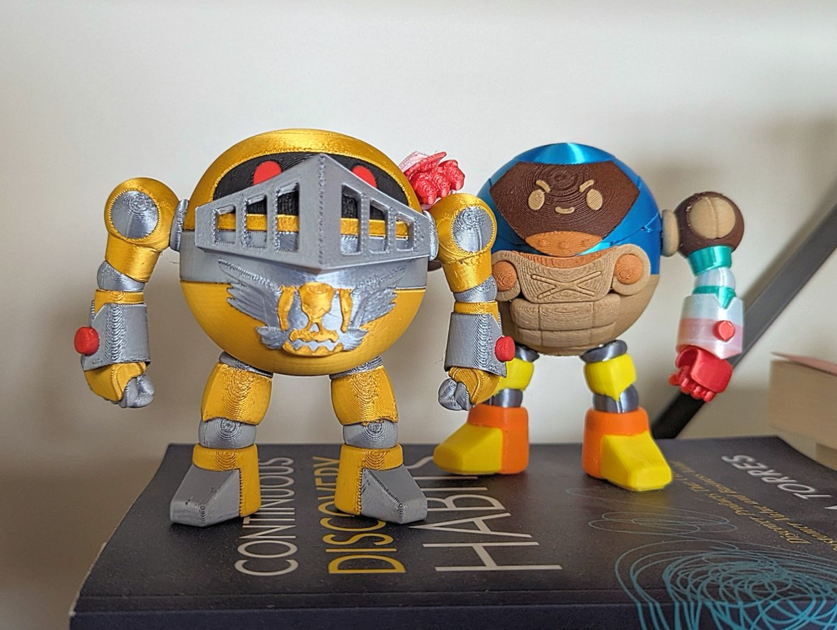 Unexpected connections and collabs in Web3 space are the best! So happy about our small project with @CryptoKade!❤️ Before sending him first ever @MixMobOrigin MixBot action figure, I captured a moment with two 3D printed MixBots side by side🤖✨ #BrothersInArms #WAGMI #FlipWeb2