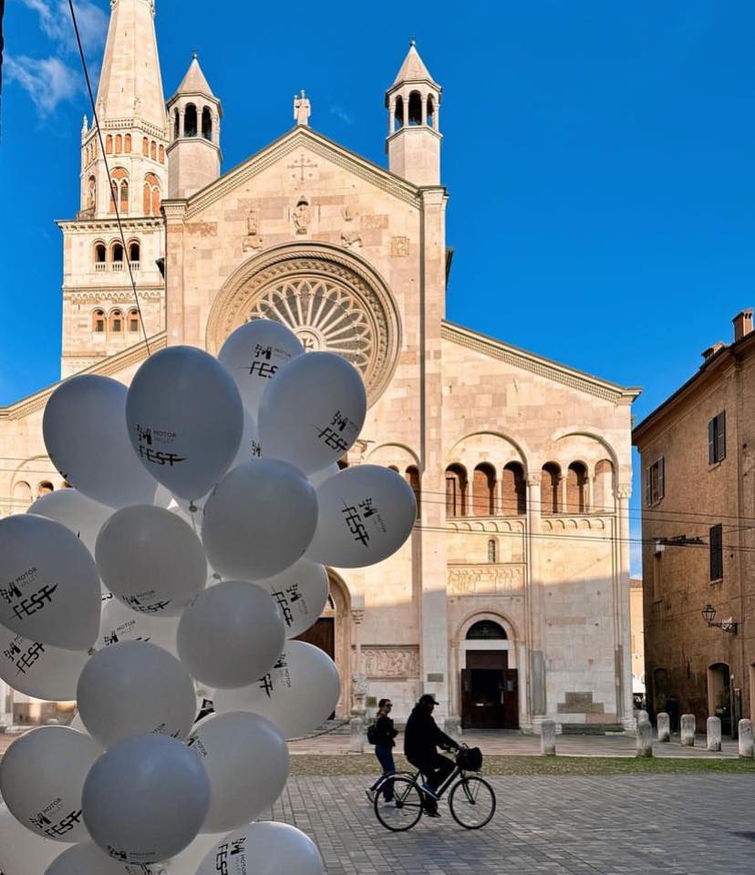 🌟👬 Buon venerdì ! 📆 3 maggio, 124° giorno del calendario gregoriano ⛅️ In città oggi il cielo è parzialmente nuvoloso, con una 🌡️ massima di 18°C e una minima di 10°C 👼 Santi Filippo e Giacomo 📸 #superfoto di @bahdesign_ via Instragram 👏👏👏