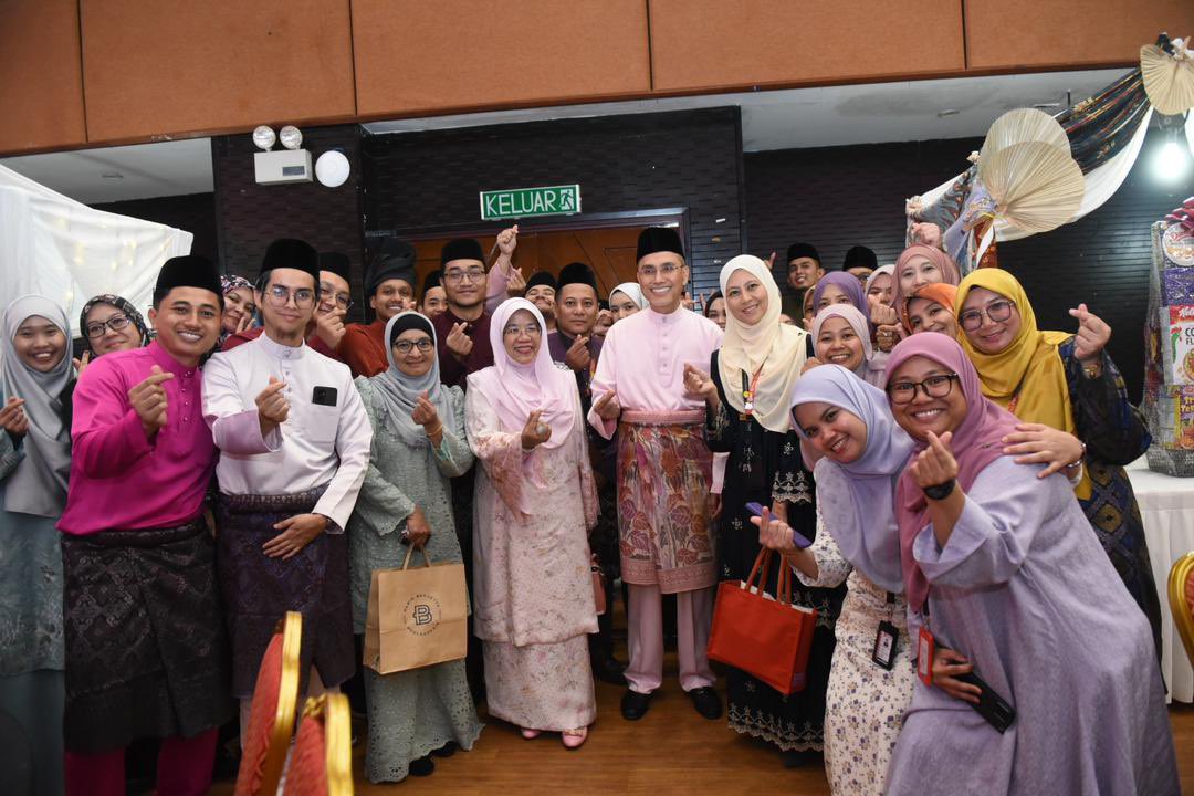 Memories to keep, with nostalgic vibes all around. Delightful get together with staff #MSUrians at the Raya Aidilfitri Celebration 2024, all came together for booths showcases and performances. @MSUmalaysia @msumcmalaysia @MSUcollege