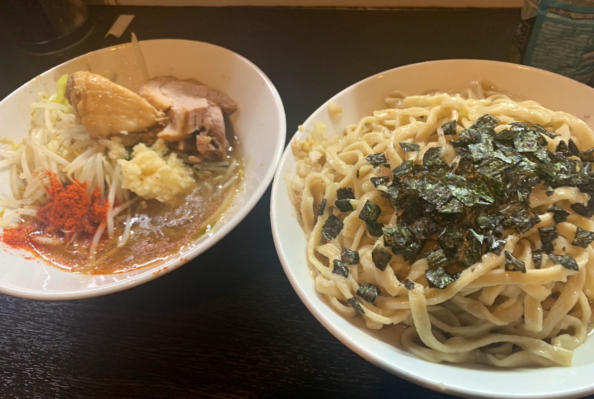 Lambwing1206's tweet photo. 元気です。
変わらずラーメンが好きです。 https://t.co/rE3M08LjMo