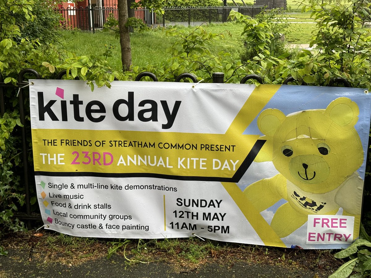 #streatham kite day - Sunday 12th may - food, drinks, castles and kites! A great family day out. Free entry and why not bring a picnic. #streathamkiteday
