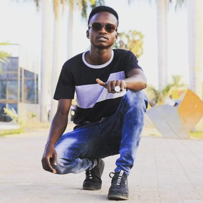 انا المواطن محمد الطاهر ادم 
أفوض أمري إلى الله وحده لا شريك له  إن الله بصير بالعباد 
#نحلم_بي_سودان_يسع_الجميع 🇸🇩♥️
#ربنا_يصلح_حال_البلاد
#لا_للحرب_نعم_للسلام
#لازم_تقيف
#السودانيون_يستحقون_السلام