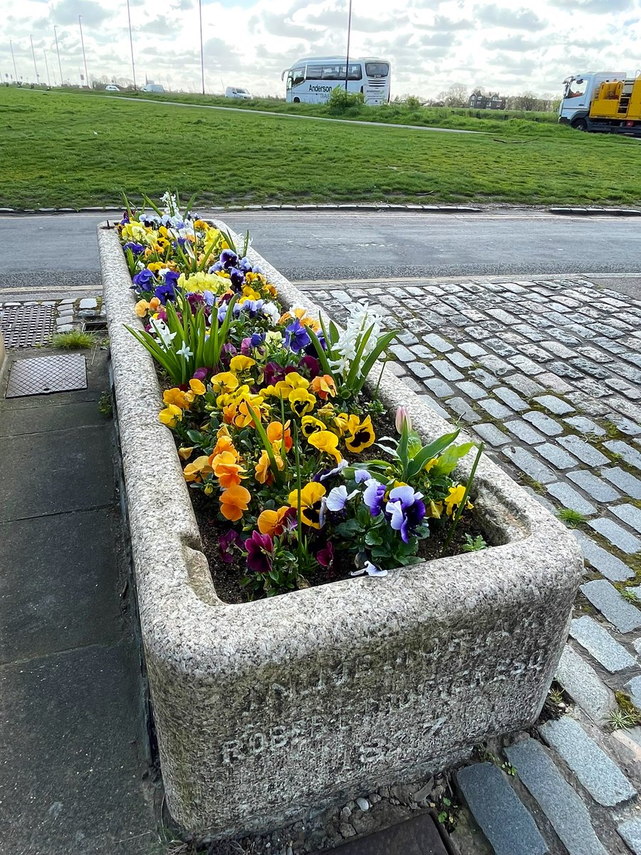 IanMillett1's tweet image. Good morning from London England.

Have a fantastic Friday.
#FridayFeeling #WeekendEve 😅