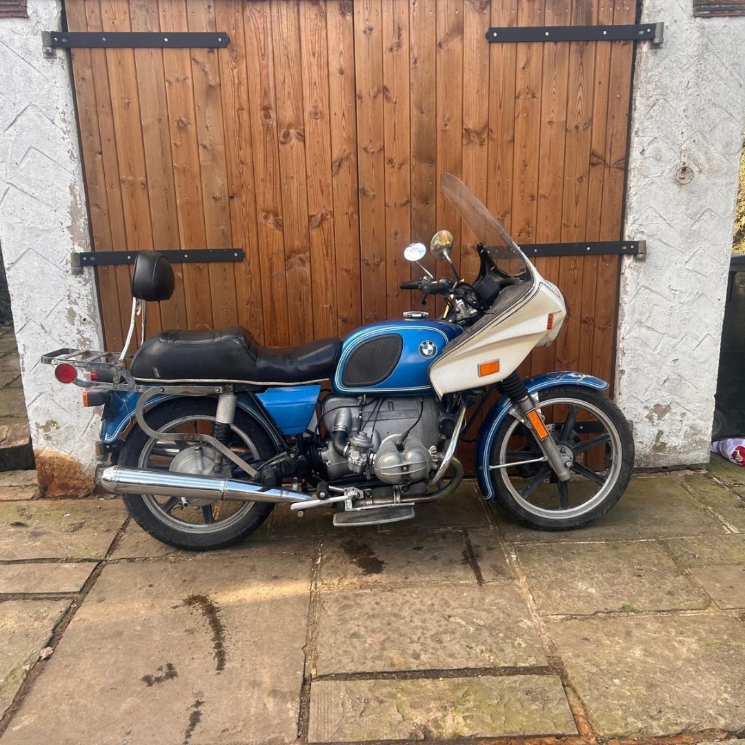 Check out this 1976 BMW R90/6 project bike! Ebay ad here ow.ly/9BoL50Rv7Vh #BMW more bikes at barnfindmotorcycle.com #motorbike #motorcycle #barnfind #biker #vintagebike