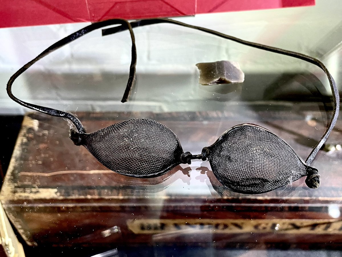 Flint knappers PPE late 19th century style. Amazed how anyone could see through these safety googles whilst making gun flint.   #flintfriday #flint #gunflint #PPE #Suffolk #knappedflint#flintknapping #flintknapper #flintwall #flintwork
#architecture #heritagecrafts #heritageskill