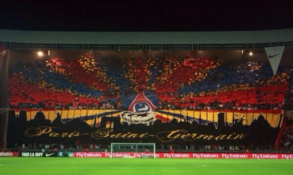 Tifo PSG - olympique lyonnais 
20.09.2009

#monument #paris #tour #arcdetriomphe #champselysee #louvre #visiste #moulinrouge #chateau #pyramide #sacrecoeur #tourmontparnasse #psgol #parislyon #psglyon #lyon #aulas #virageauteuil #septembre