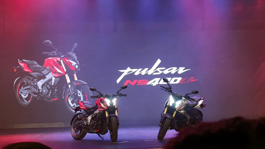 Finally it’s LAUNCHED! 🔥

Bajaj Pulsar NS400Z priced at Rs 1.85 lakh is the biggest ever Pulsar that gets 373cc single-cyl liquid-cooled engine with 40PS/35Nm. 

There is also riding modes, ride-by-wire, slipper clutch, traction control, & colour display. 🤩

#BiggestPulsarEver