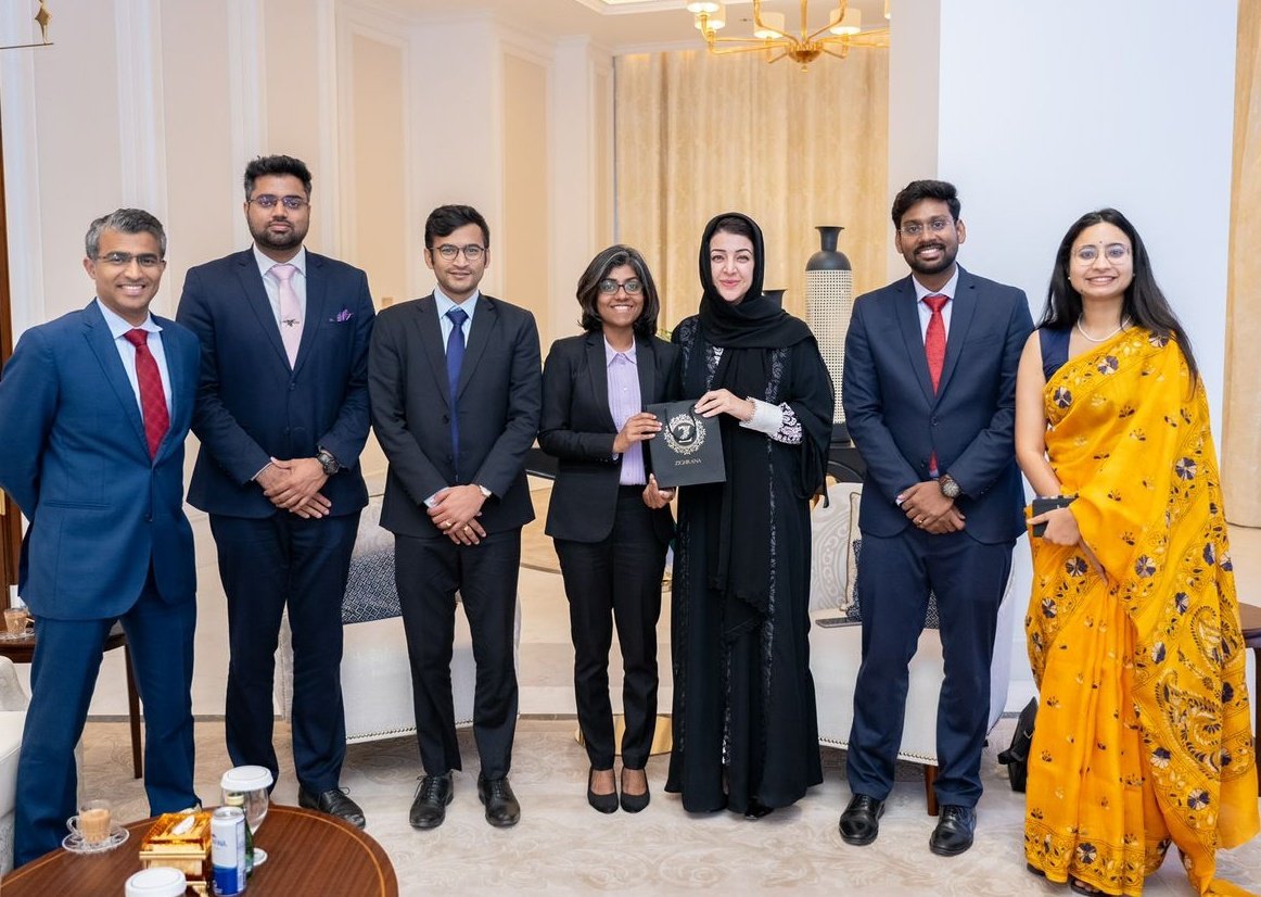 Indian Foreign Service Officer Trainees of the 2023 Batch called on H.E. Reem Al Hashimy, MoS @MoFA . H.E. shared her thoughts on the ever strengthening 🇮🇳 🇦🇪 friendship, and close people to people bonds. H.E. also wished them all success for their careers in public service.