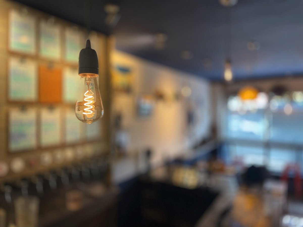 📣📣📣 URGENT NEWS 📣📣📣 
We are positively glowing to illuminate you with the news that we shall be turning the lights ON this Monday and opening from 14:00 for all your bank holiday bev requirements!