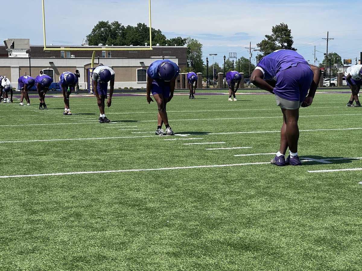 Week 1 of Spring 🏈✔️

Love the energy, the encouragement, and the commitment from our guys. 

Week 2 we will look to improve on the consistency, getting in shape, and finding our identity for 2024. 

#TheDub #RestoreTheRoar 
#1600ArizonaVsEverybody #EatWhatYouKill 💜💛