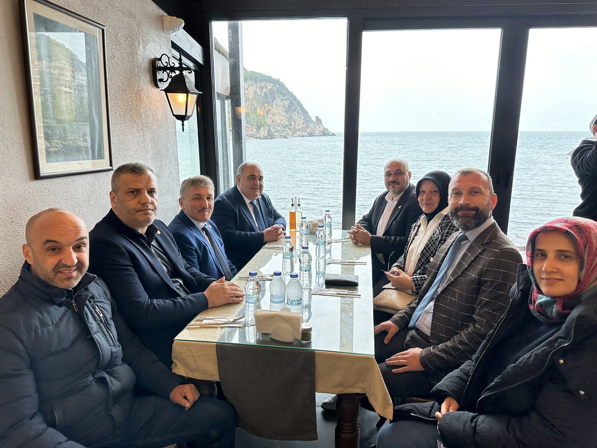 📍#Amasra #Amasra İlçemizde hizmete açılan Mehmet Ali Ercan’a ait Anne Eli Ev Yemekleri isimli işyerinin açılış törenine Teşkilat mensubu arkadaşlarımız ile birlikte katılım sağladık. Hayırlı Uğurlu Olsun.