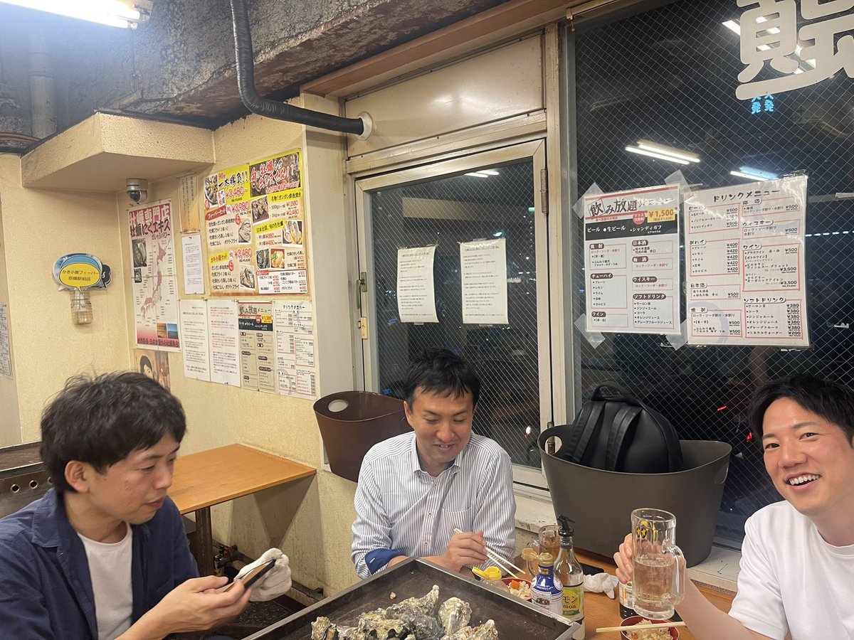 全ての牡蠣を食べつけせ！90分一本勝負！！
カキパ開始！