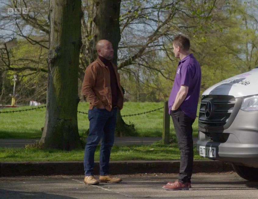 SOS_Initiatives's tweet photo. Did you miss SOS Silence of Suicide on @TheOneshow? Don't worry, we've got you covered! Catch our segment on BBC iPlayer with @kevinduala https://t.co/Xd1DpnHydy
#stopthesilence #mentalhealthweek #actionline #suicideawareness #sosremembranceday #mentalhealthawareness #sosfamily #mobilehubs #newandexciting #bbc #oneshow #bbcmentalwellbeing #silenceofsuicide #starttheconversation #keeptheconversationgoing #Kevinduala #SOSRemembranceDay