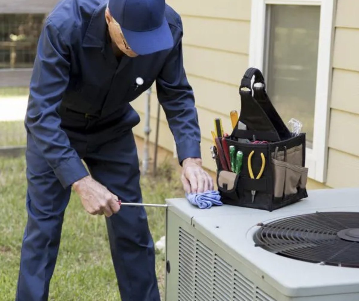 Electrical issues can spell trouble for your HVAC system. ⚡ 

Let us inspect your electrical components, tighten loose connections, and replace faulty parts to ensure safe and reliable operation. 

Schedule your inspection today! 

#ElectricalSafety #HVACService